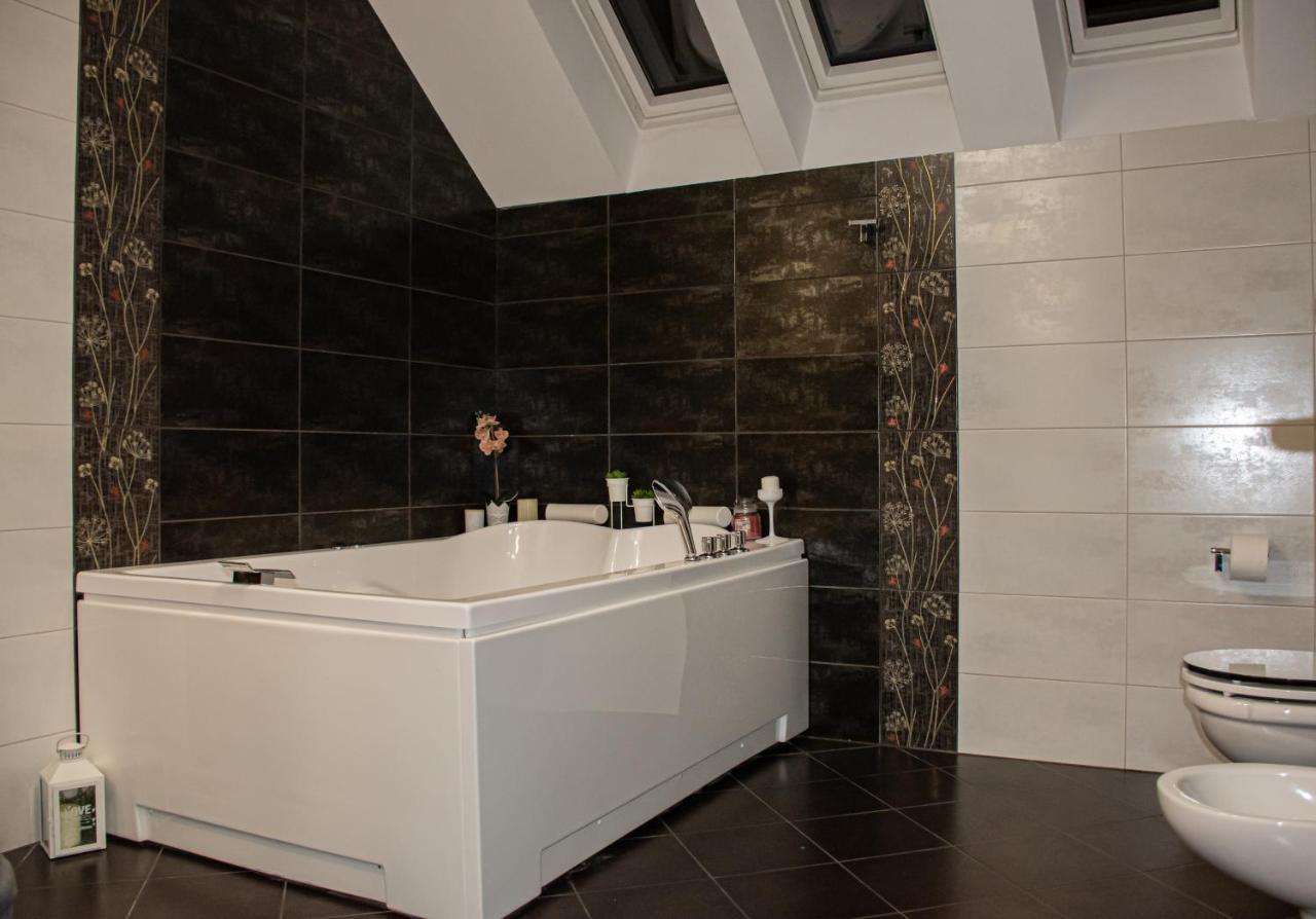 Janine Garden Hotel บราชอฟ ภายนอก รูปภาพ