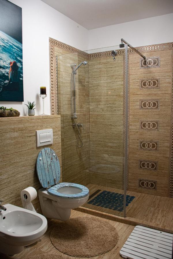 Janine Garden Hotel บราชอฟ ภายนอก รูปภาพ