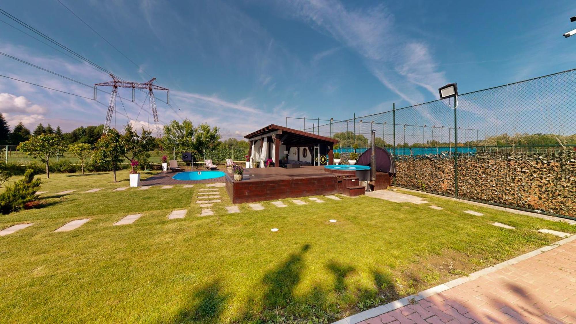Janine Garden Hotel บราชอฟ ภายนอก รูปภาพ